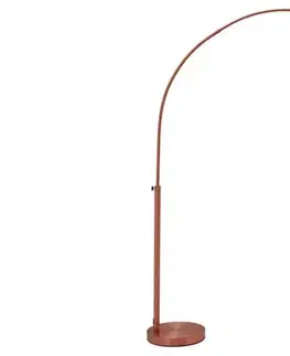 Estila Designová moderní měděná stojící polohovatelná lampa Big Bow z kovu s kulatým stínítkem s perforací se zaoblenou nohou 210 cm