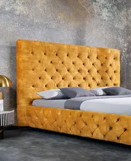 Estila Moderní manželská postel Kreon se sametovým potahem žluté barvy s chesterfield prošíváním 160x200cm
