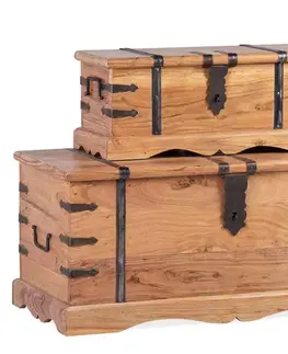 Estila Designová koloniální sada truhlic Indira z akáciového dřeva se zdobenou vyřezávanou podstavou ve světle hnědé barvě 60 cm