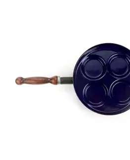 Sfinx Smaltovaný lívanečník s dřevěným držadlem BSE, 24 cm