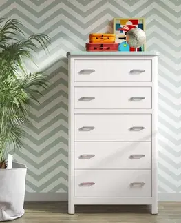 Estila Luxusní moderní vysoká komoda Cerdena s pěti zásuvkami z masivního dřeva na nožičkách 121 cm