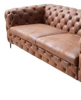 Estila Luxusní chesterfield hnědá kožená prošívaná třímístná sedačka Modern Barock s černými kovovými nožičkami 235 cm