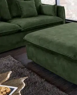 Estila Designový moderní taburet Heaven čtvercového tvaru s tmavě zeleným sametovým čalouněním 100cm