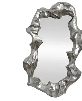 Estila Designové art deco nástěnné zrcadlo Inger s atypickým trojrozměrným rámem ve stříbrné barvě 150 cm