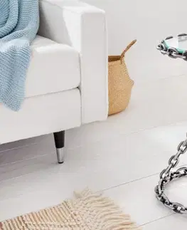Estila Moderní designový příruční stolek Belime Silver s kovovou řetězovou konstrukcí a kulatou deskou ze skla 55cm