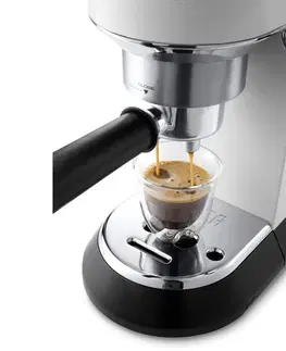 De'Longhi EC 685.W Pákové espresso, bílá