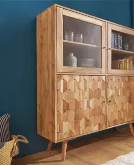 Estila Masivní vitrína Mozaika s geometrickým reliéfem 140cm akácie