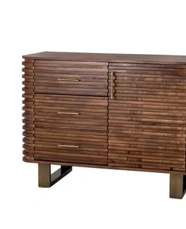 Estila Luxusní retro příborník Astoria s dvířky a třemi šuplíky v hnědé barvě s drážkovaným dekorem a zlatými detaily 115 cm