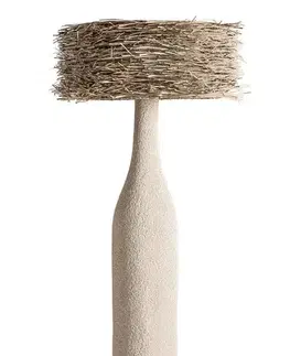 Estila Luxusní etno krémová vysoká stojací lampa Narisa se stínítkem z mořské trávy se strukturovanou nohou v oblém tvaru 147 cm