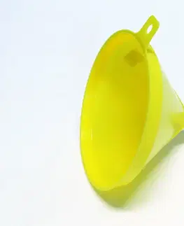 PETRA PLAST - Nálevka 18 cm