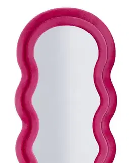 Estila Designové nástěnné růžové zrcadlo Swan s vlnitým rámem a klenutým vrchním obloukem se sametovým potahem 160 cm