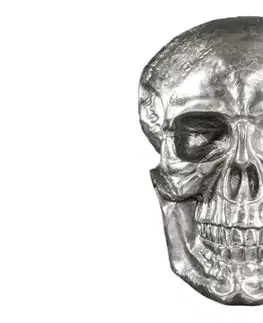 Estila Glamour závěsná nástěnná dekorace Skull z kovu ve stříbrném provedení ve tvaru lebky 40 cm