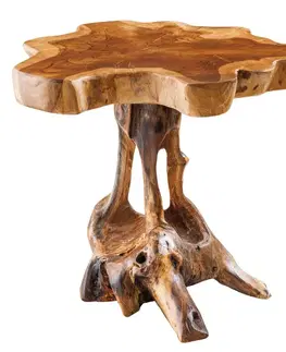 Estila Designový masivní asymetrický příruční stolek Valenwood s policí z teakového dřeva v hnědé barvě 40 cm