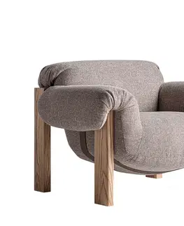 Estila Luxusní moderní čalouněné křeslo Harlow s šedým textilním potahem a hnědým masivním rámem 112 cm