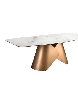 Estila Luxusní glamour bílý obdélníkový jídelní stůl Forma Moderna z porcelánu s mramorovým vzorem s bronzovou nohou 240 cm