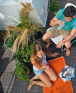 Zahradní stolek / úložný box COOL STOOL Keter
