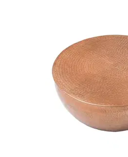 Estila Designový glamour tepaný měděný konferenční stolek Hammerblow v kulatém tvaru z kovu s úložným prostorem 60cm
