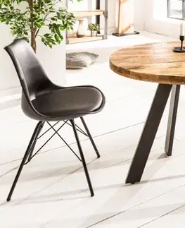 Estila Industriální designový kulatý jídelní stůl Ivar z masivu 80 cm