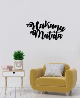 Dekorativní kovový doplněk na zeď Hakuna Matata