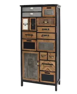Estila Designová vintage vysoká komoda Lincoln z hnědého masivního dřeva s černými a šedými detaily s dvířky a šuplíky 153 cm