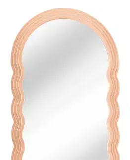 Estila Designové art deco klenuté nástěnné zrcadlo Swan s obloukovým vlnitým rámem v jemné meruňkově oranžové barvě 160 cm