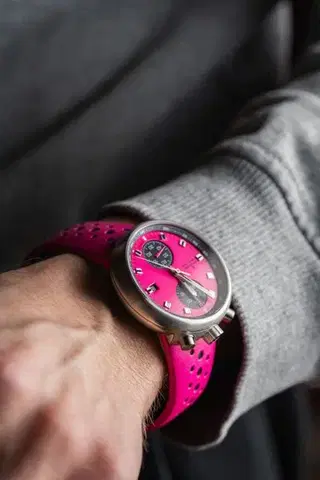 Junghans 1972 Competition PINK Automatic Limited Edition 27/4406.00