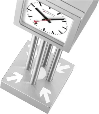 Mondaine stolní hodiny A660.MEET.81SBB