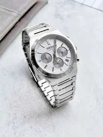 Seiko Quartz Chronograph SSB451P1