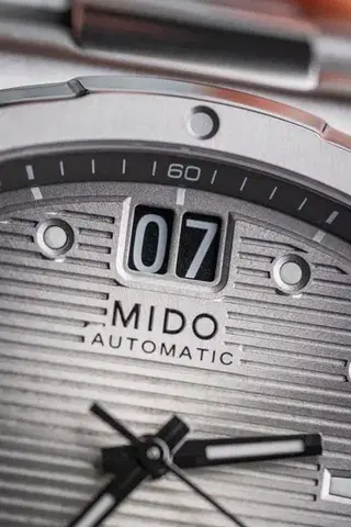 Mido Multifort TV Big Date M049.526.44.081.00