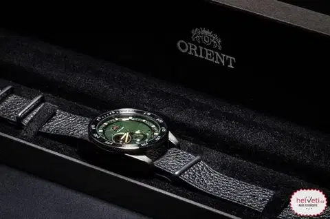 Orient Retro Future Camera RA-AR0202E