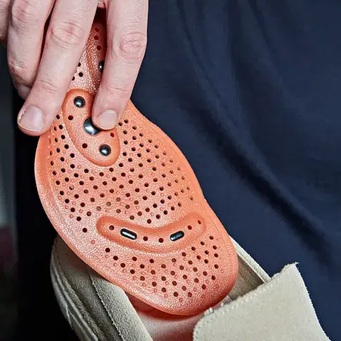 2 páry vložek do bot s magnety