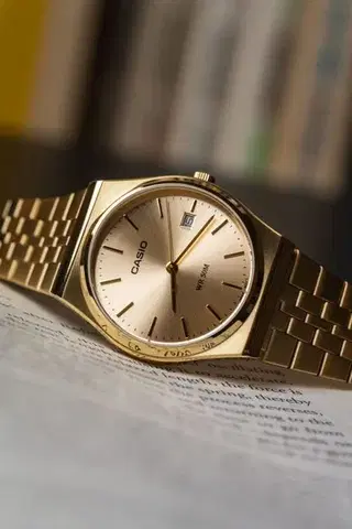 Casio Collection MTP-B145G-9AVEF