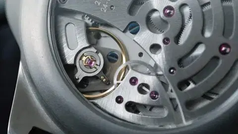 Robot Aerodynamic Titanium Green