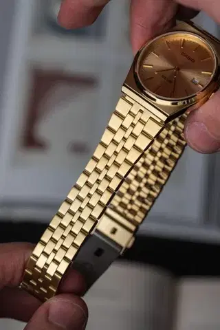 Casio Collection MTP-B145G-9AVEF