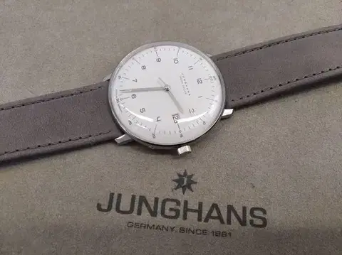 Junghans Max Bill Mega Solar 59/2021.02