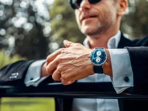 Robot Aerodynamic Cobalt Blue