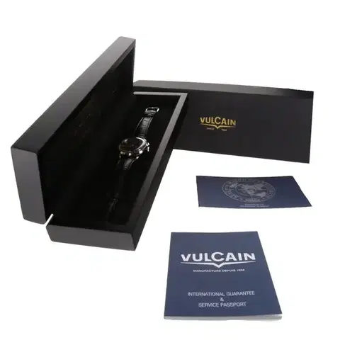 Vulcain Cricket Classique 39 mm - Eggshell - Black Plain