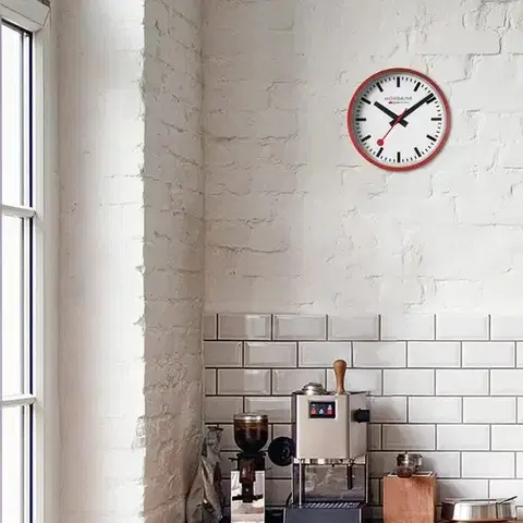 Hodiny Mondaine A990.CLOCK.11SBC