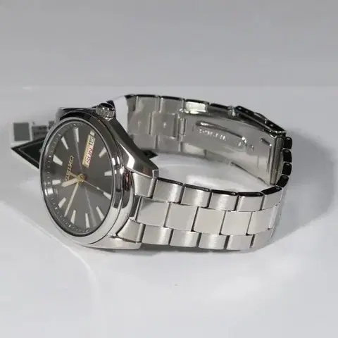 Seiko Quartz SUR343P1