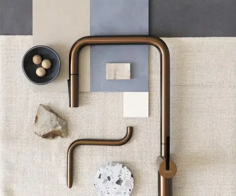 DEANTE Kuchyňská baterie Momi kartáčovaný bronz, s výsuvnou hubicí BKM_C73N