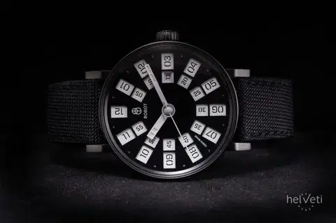 Robot Graphic Analog Black