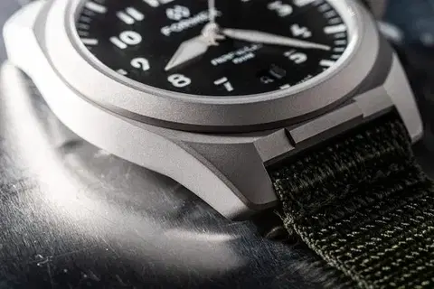 Formex AirField Automatic Jet Black Khaki Green Nylon-Velcro 0661.1.6526.877