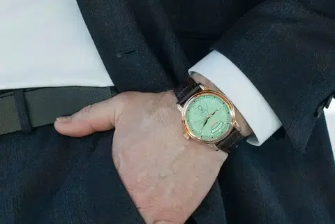Aviator Douglas Day-Date 45 Automatic V.3.44.2.404.4