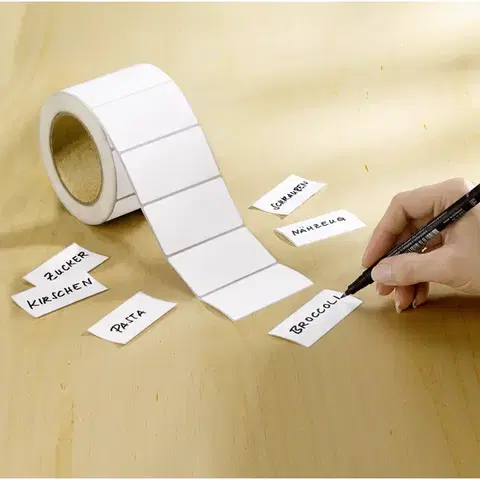 500 ks samolepících etiket