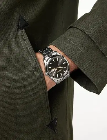 Seiko Quartz SUR343P1