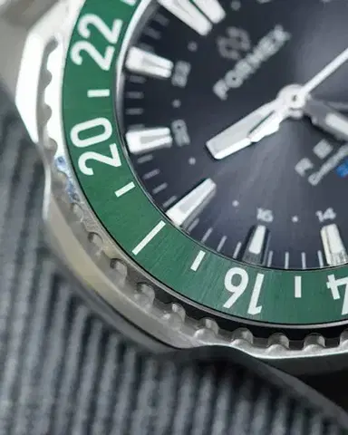 Formex Reef GMT Automatic Chronometer 2202.1.5300.100