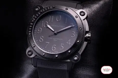 Hamilton Khaki Navy BeLOWZERO Auto Titanium H78505330