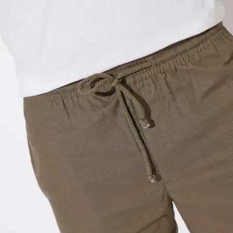Pohodlné plátěné šortky