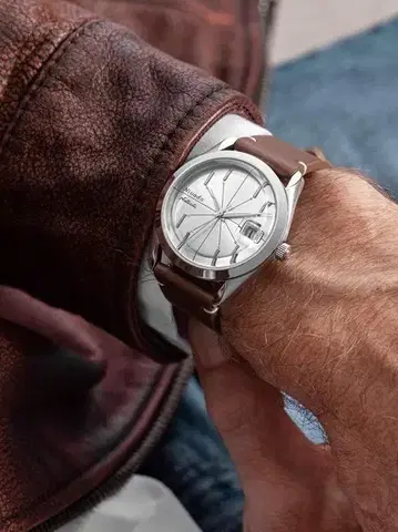 Nivada Grenchen Antarctic Spider - Bracelet Flat Link
