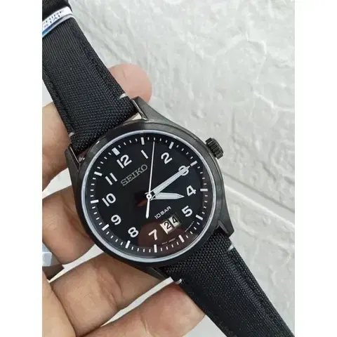 Seiko Quartz SUR571P1